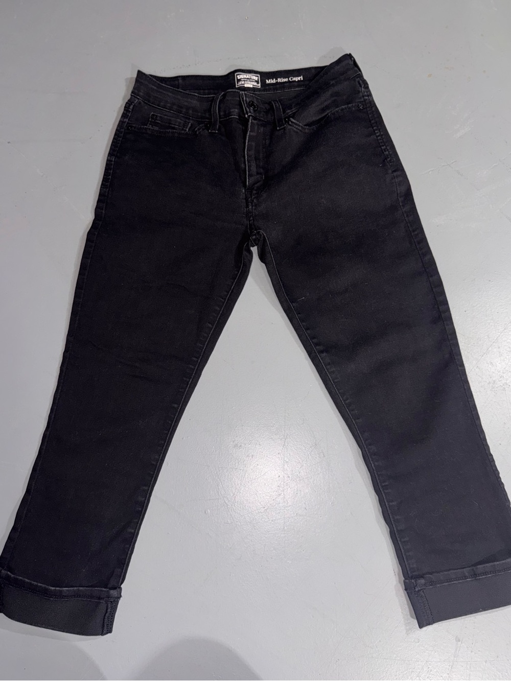 Black Cropped Women's Jeans - Mid-Rise